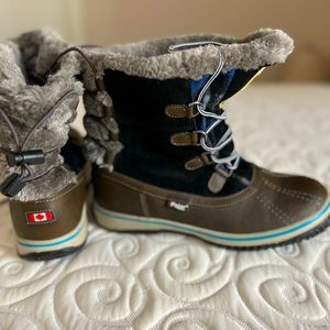 Pajar Canada Women’s waterproof snow boots size 7.5